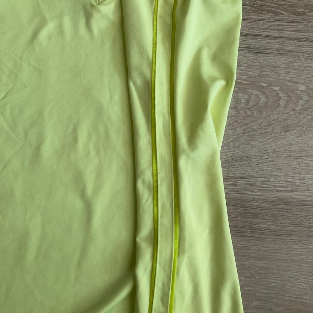 Lucky in love sleeveless v-neck top - Picture 5 of 6